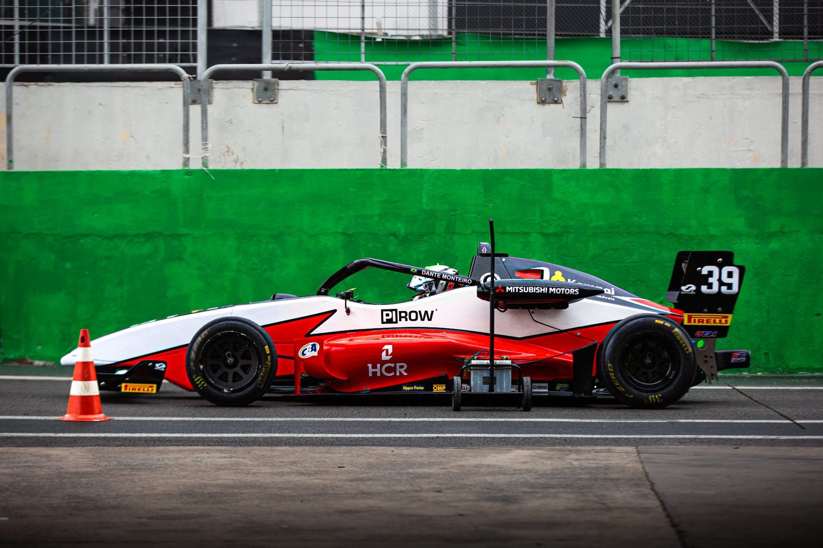 Dante Monteiro nos boxes